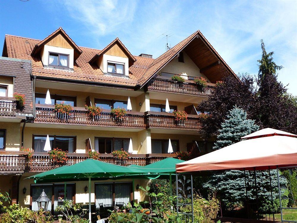 Ringhotel Garni Pflug Оберкирх Экстерьер фото