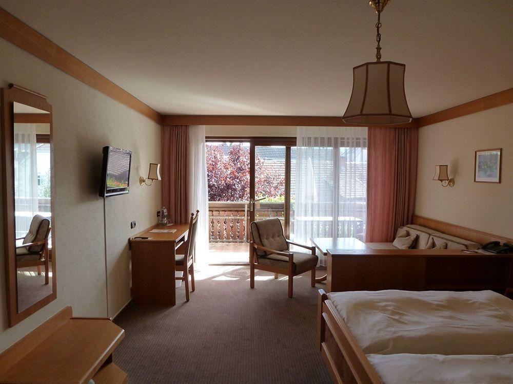 Ringhotel Garni Pflug Оберкирх Экстерьер фото